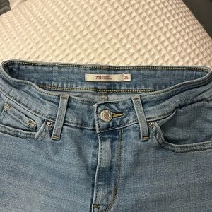 Levi’s Women’s 711 Skinny Jeans Size 26